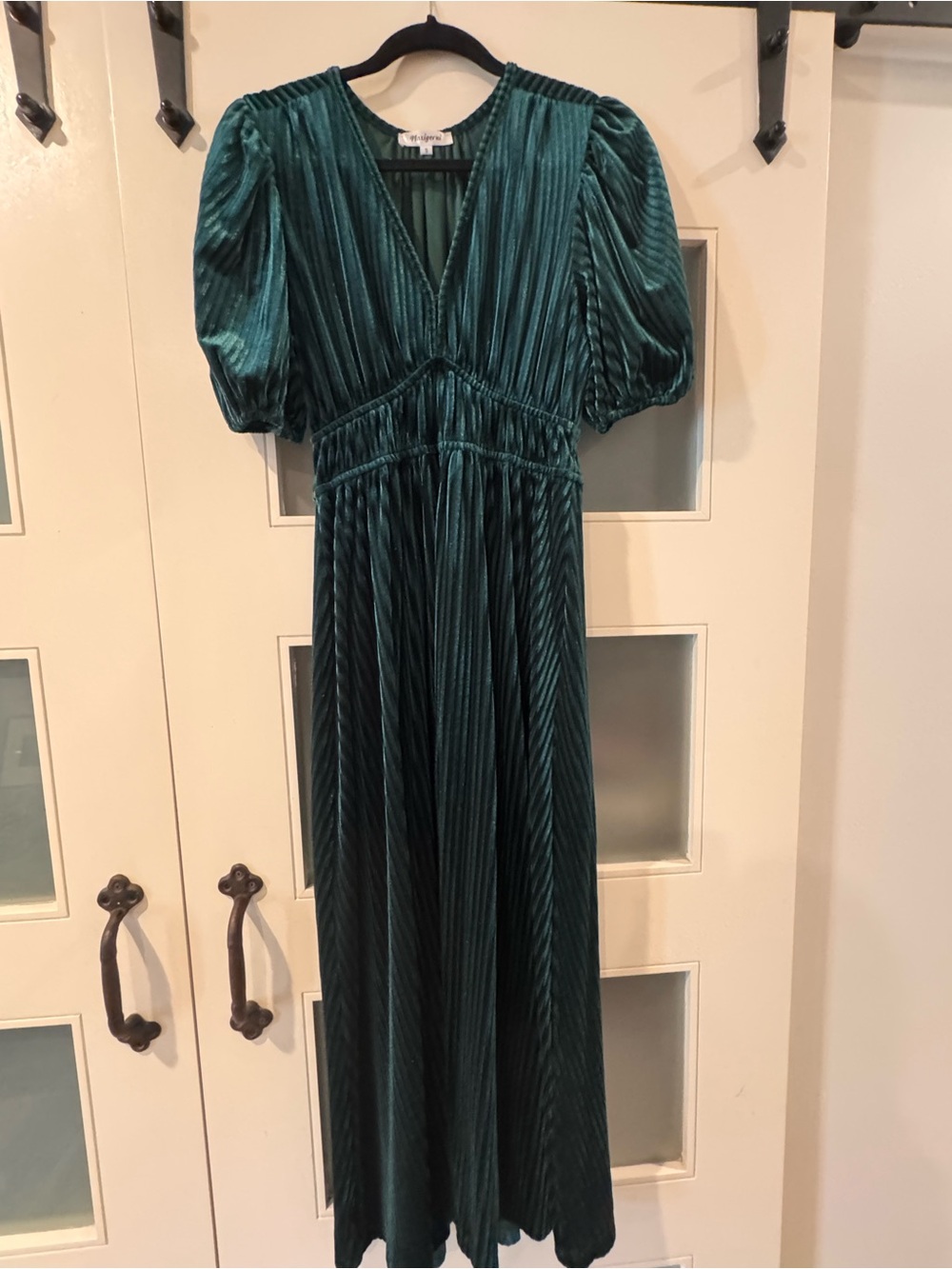 Elegant Emerald Green Pleated Maxi Dress - Women